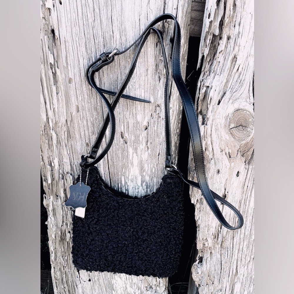 Lambs texture adorable bag 🖤 A Purse with a Verse 🙏🏻